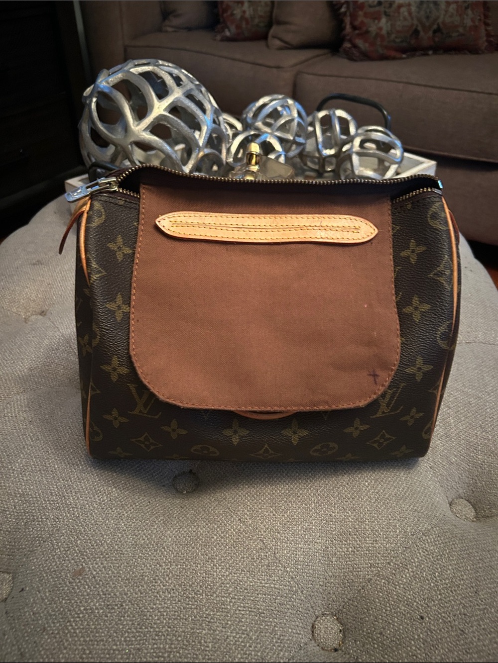 Louis Vuitton Monogram Speedy 25 bag - Picture 14 of 17